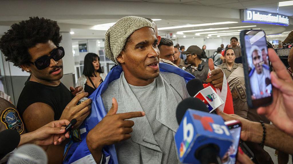 Cuban Dissident Escapes to U.S. After Five-Year Incarceration