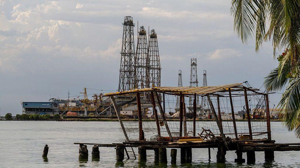 Trump Announces Historic Control of 65 Billion Barrels of Venezuelan Oil