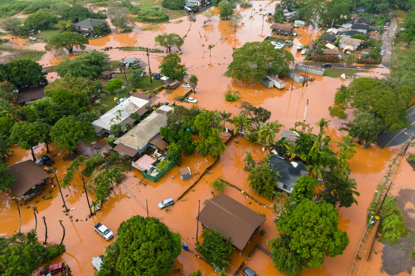Severe Flooding Strikes Hawaii: The Worst in Over Two Decades