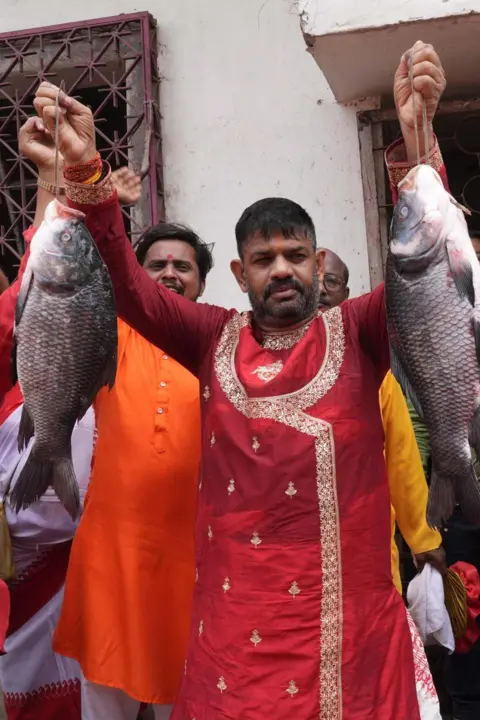 The Political Symbolism of Fish: How Candidates Are Hooking Voters in Kolkata