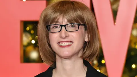 Freida McFadden Unveils True Identity as Sara Cohen