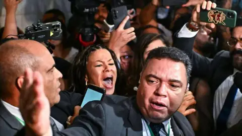 Brazil Congress Erupts in Violence Over Bolsonaro's Sentence Reduction