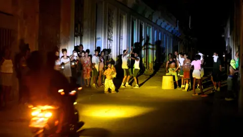 Cuba Faces Second National Blackout in a Week Amid Ongoing Crisis