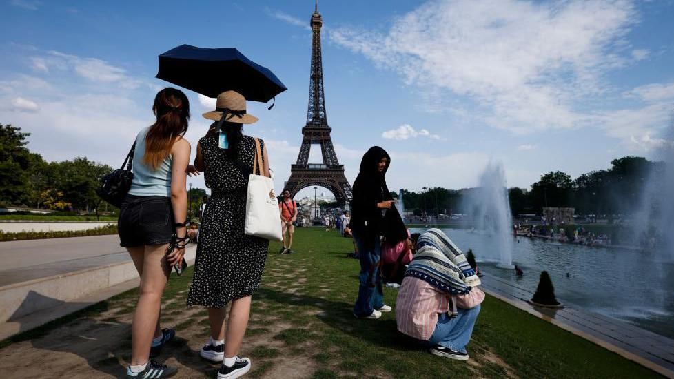 Heatwaves Drive 301 Drownings in France, Officials Warn