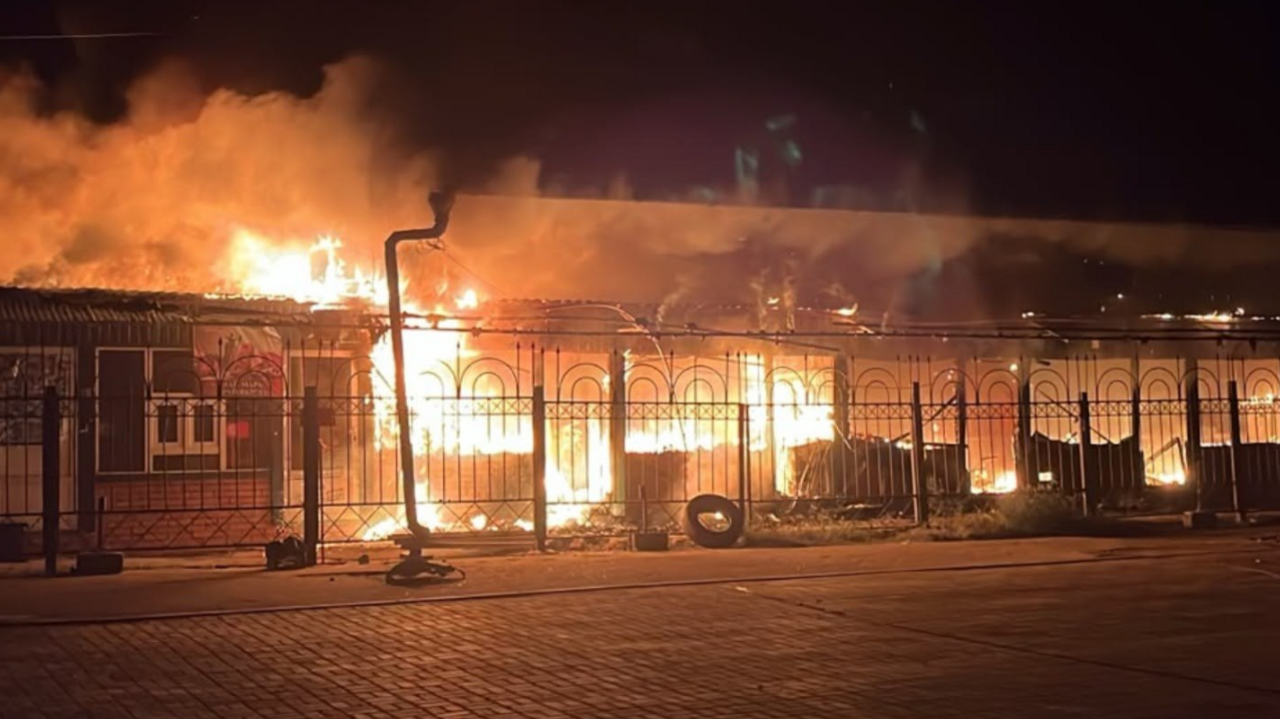 Deadly Strikes Escalate as Russia and Ukraine Trade Attacks
