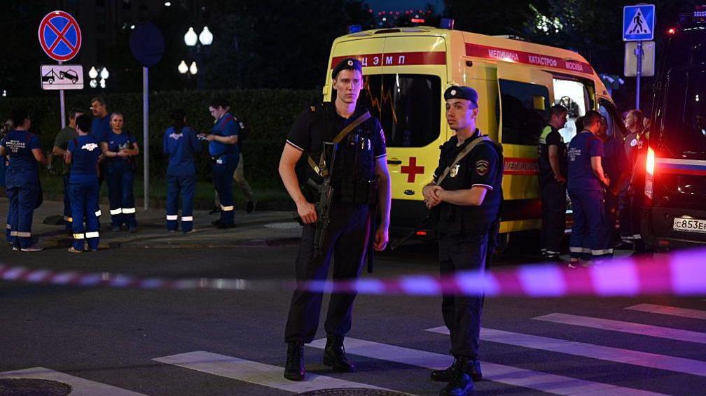 Moscow Restaurant Explosion: Three Dead, 15 Injured