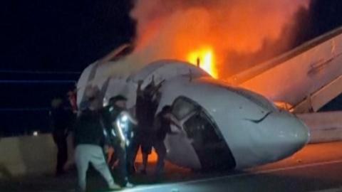 Texan Motorway Scene Turns Into Dramatic Rescue as Private Jet Crashes