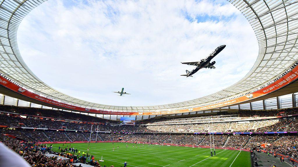 Airlink cancels stadium flyby after safety probe