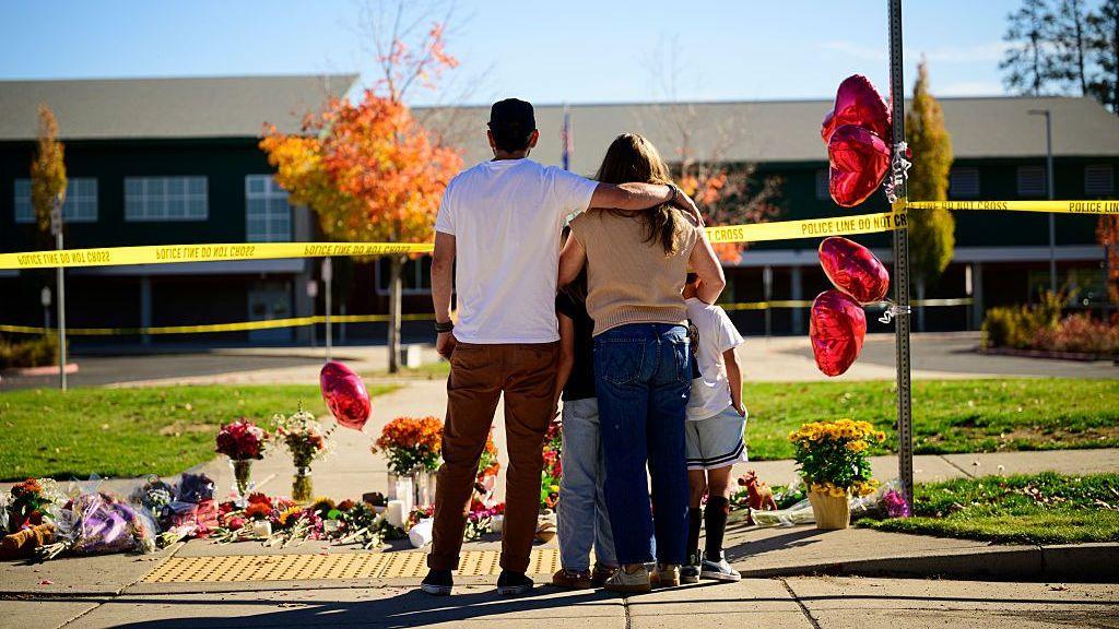 Teacher "Pretends to be Dead" During Oregon School Shooting
