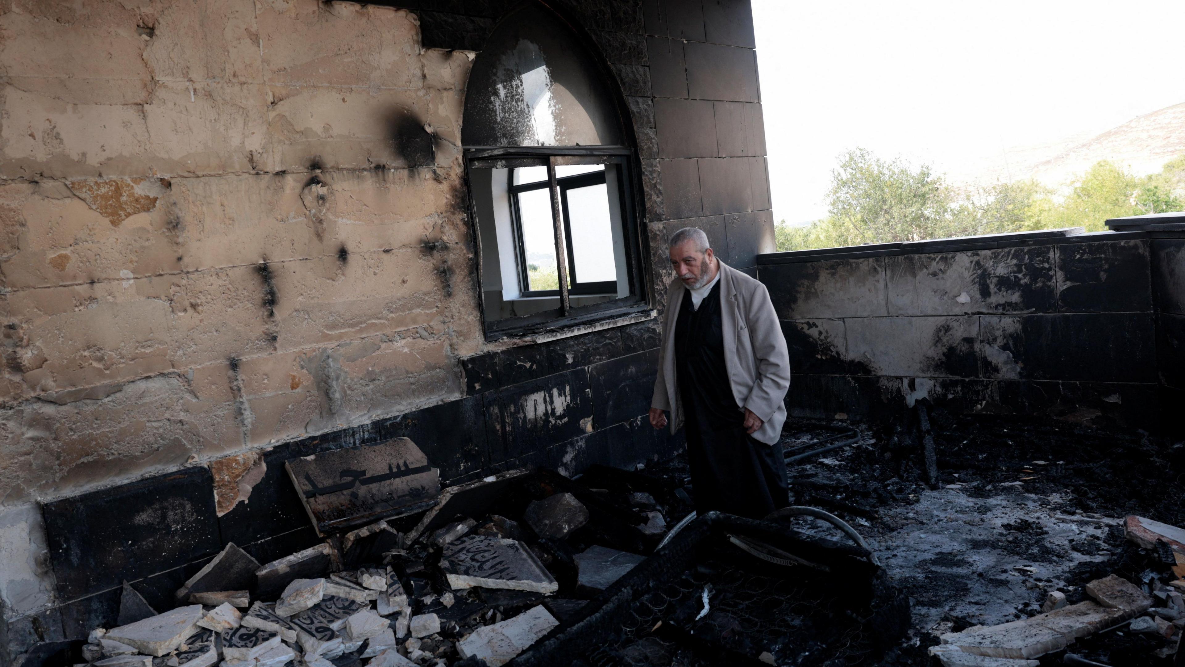 West Bank Fires: Settlers Target Mosques and Livelihoods in Latest Clash