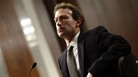 Pivotal Trial Begins Against Major Tech Firms Over Social Media Addiction