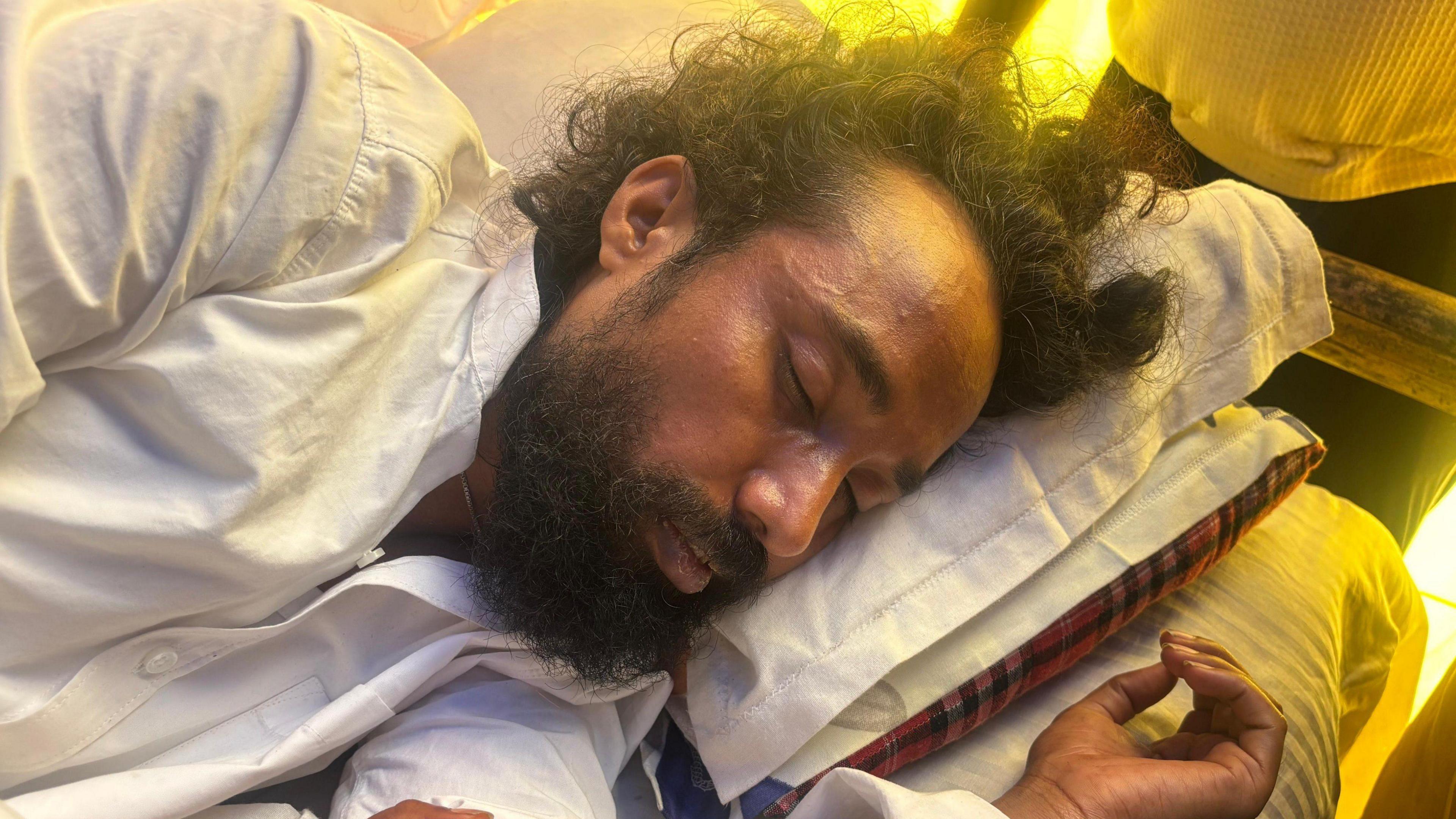Jharkhand Student Activist Breaks Fast After 16‑Day Hunger Strike, Government Cancels Controversial Exam