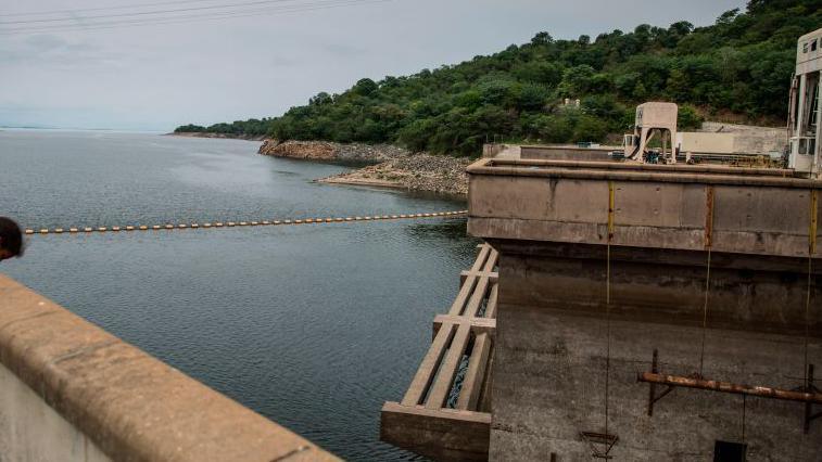 Boat Capsizes on Lake Kariba, 95 on Board