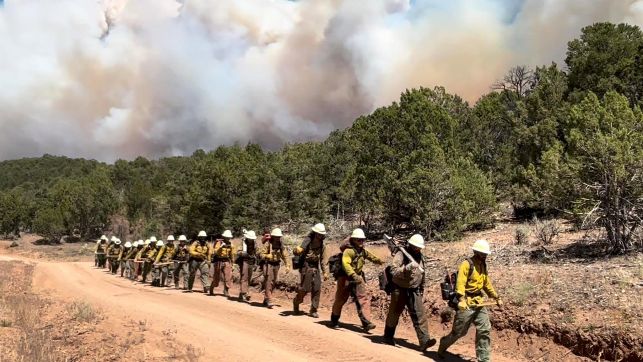 Three Firefighters Killed in Colorado‑Utah Wildfire Blaze