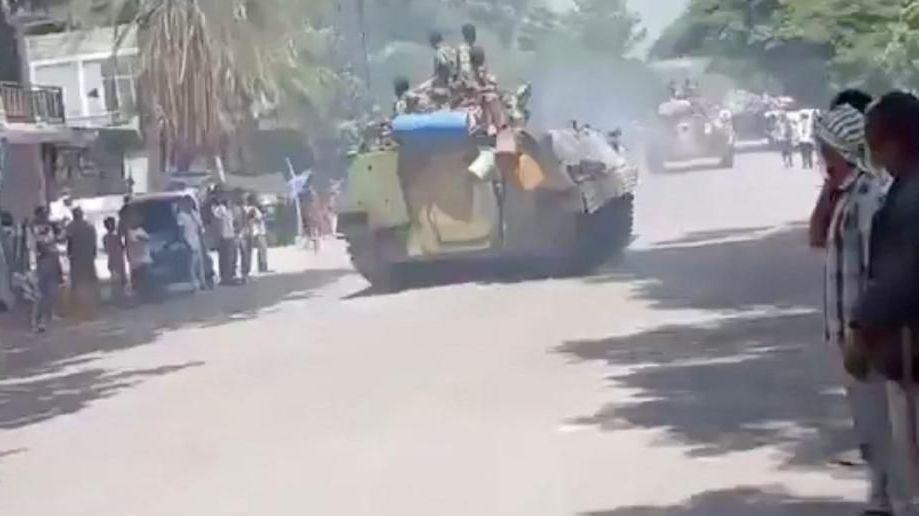 Armoured vehicles move through Alamata