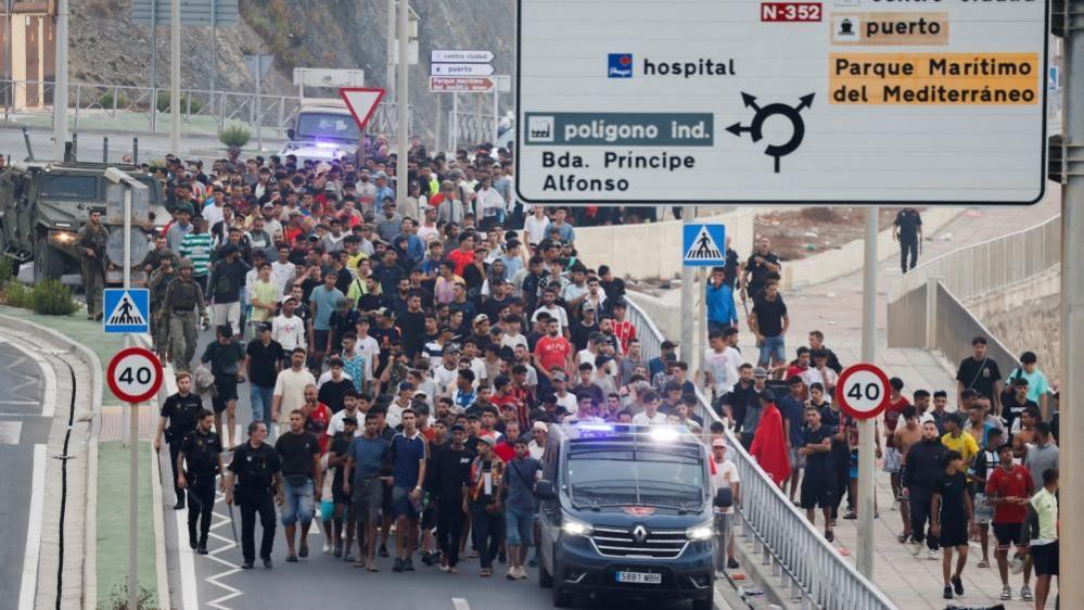Spain Criticises EU for ‘Selfish’ Response to Ceuta Migrant Surge