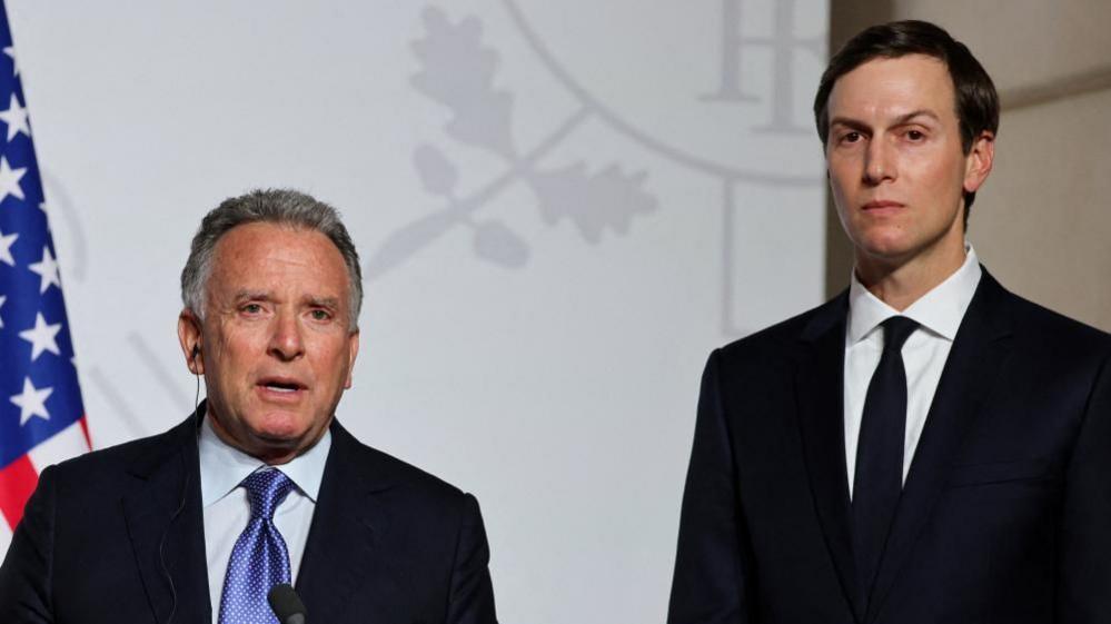 US peace envoys arrive in Moscow ahead of Kyiv talks