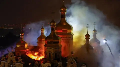 Russian Air Strikes Kill Nine in Ukraine, Damage Historic Dormition Cathedral