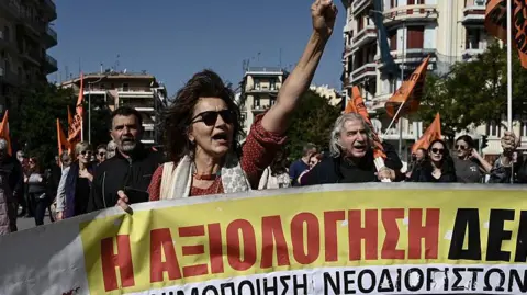Greece Approves Controversial Labour Law Allowing 13-Hour Workdays