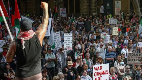 Police Justify Force During Sydney Protest Against Israeli President's Visit