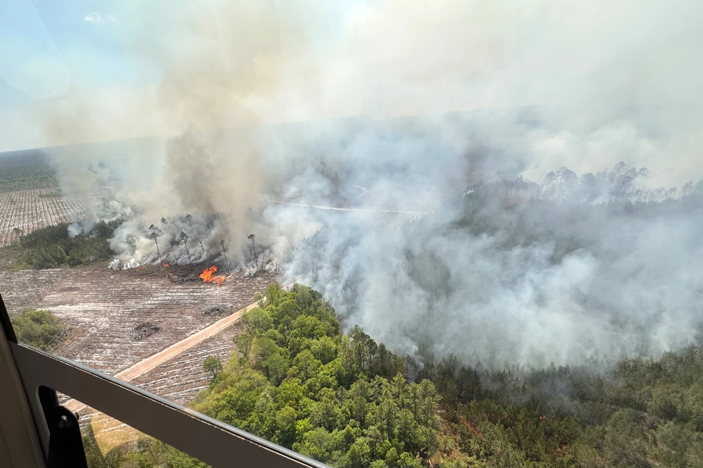 Wildfires Rage in Southeastern Georgia Amid Drought Conditions