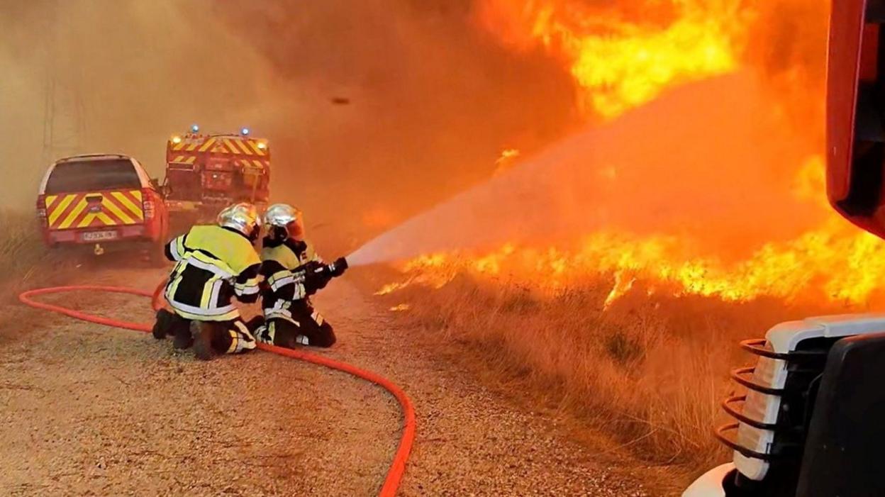 Fierce Wildfires Rage in Southwest France as 40°C Heatwave Hits