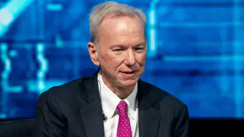 Graduates Boo Eric Schmidt Over AI Remarks at Commencement