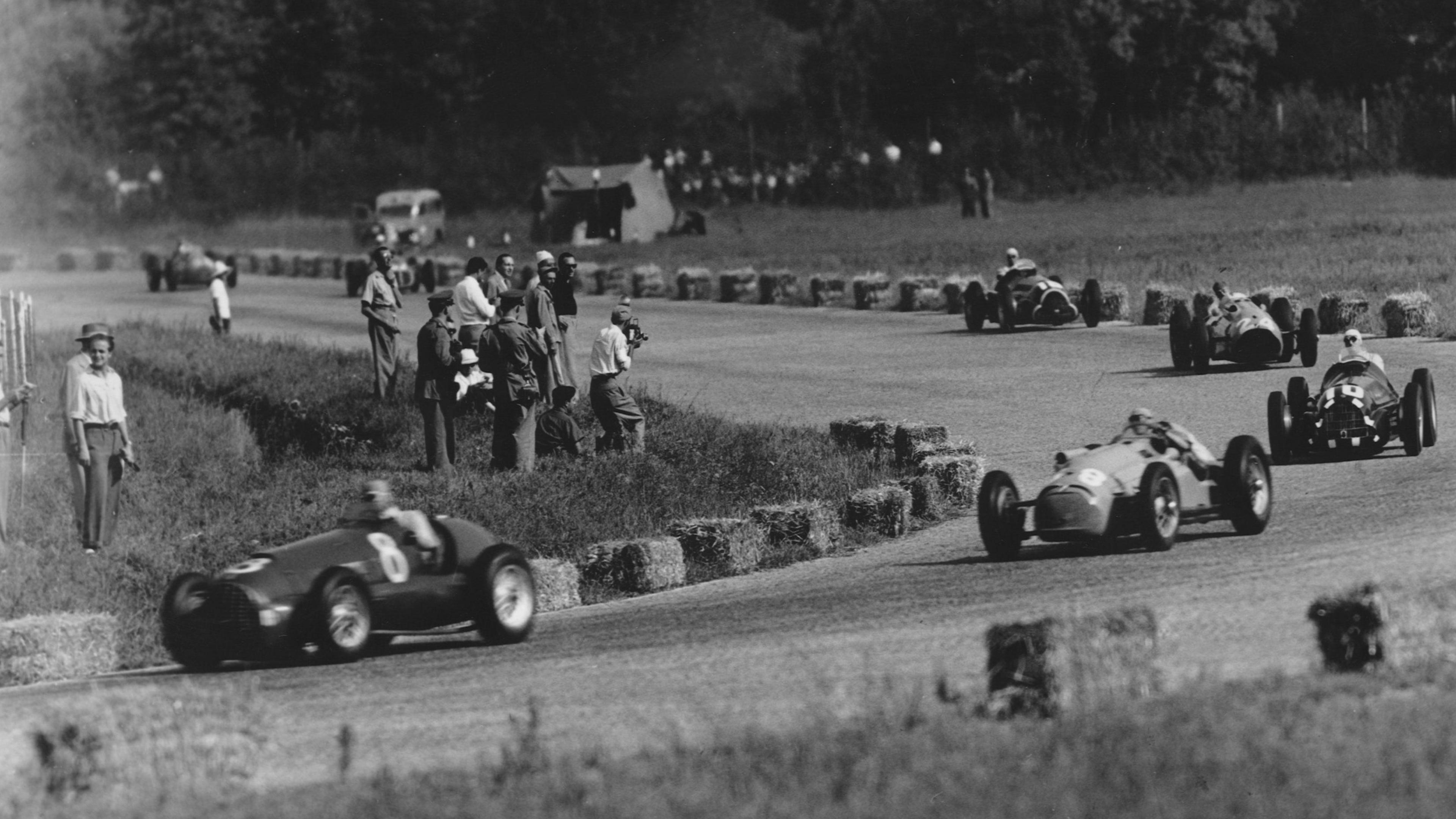 Monza Through the Ages: A Visual Journey of the Italian Grand Prix