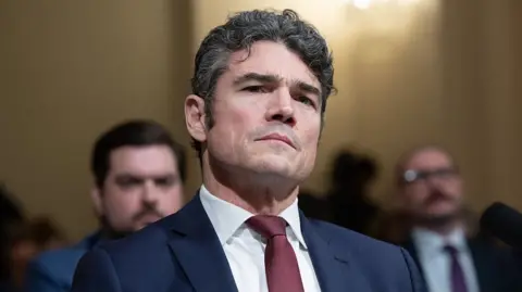 FBI Investigates Former Counter-Terrorism Official for Alleged Information Leaks