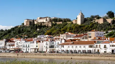 BREAKING: French Boys Abandoned by Road in Portugal, Parents Arrested for Abandonment