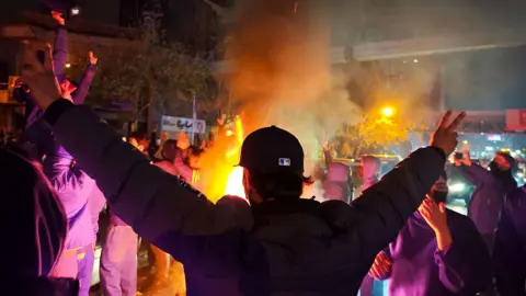 Starlink Service Offered Free in Iran Amid Protests, Risks Abound for Users