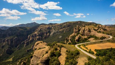 British paragliding pilot dies in Catalonia crash