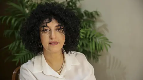 Iran's Narges Mohammadi Receives Additional Prison Sentence for Activism