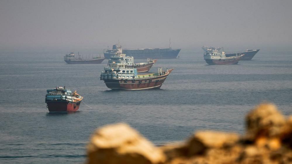US Re‑launches Strikes on Iran Amid State Media Explosion Reports