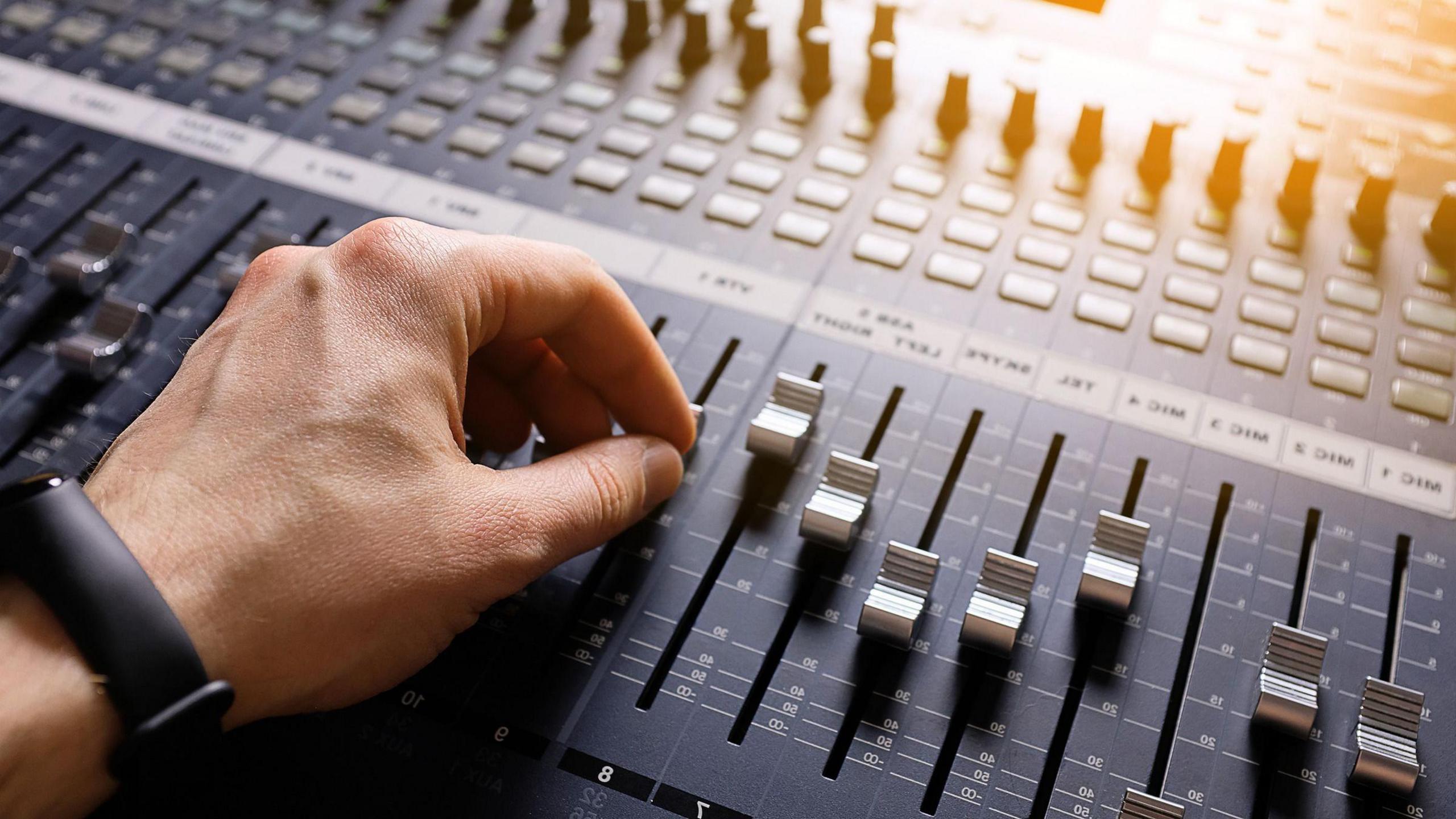 Australia Bans AI‑Created Songs From Official Charts