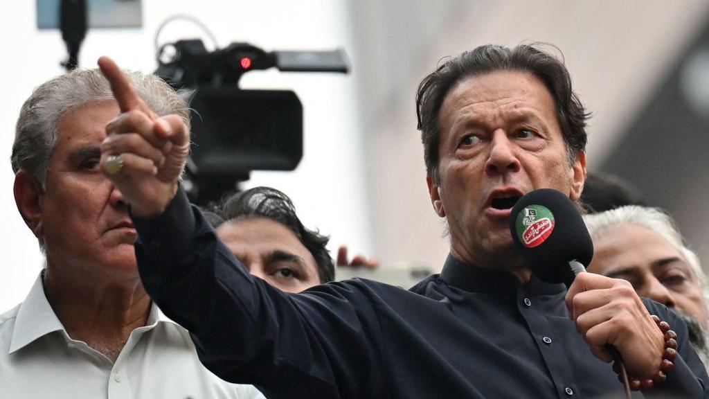 Ex‑Cricket Captains Urge Pakistan to Provide Proper Medical Care to Imran Khan