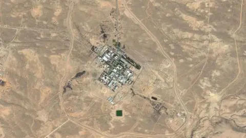 Iranian Missile Strike Near Dimona Nuclear Facility Raises Tensions