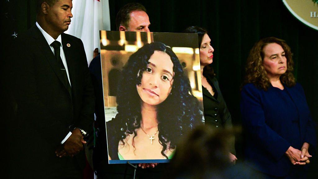 Singer D4vd’s Texts Expose 14‑Year‑Old’s Pregnancy and Abortion – Murder Trial Sees New Evidence