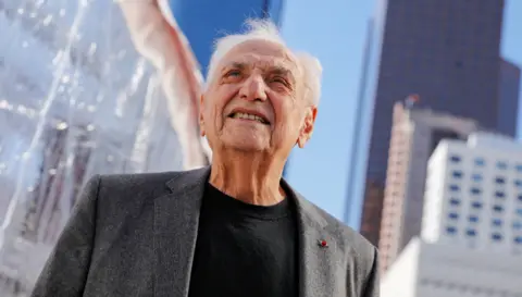 Frank Gehry, Visionary Architect, Dies at 96