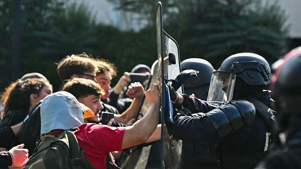 Students blocking the entrance of a secondary school in Aubervilliers