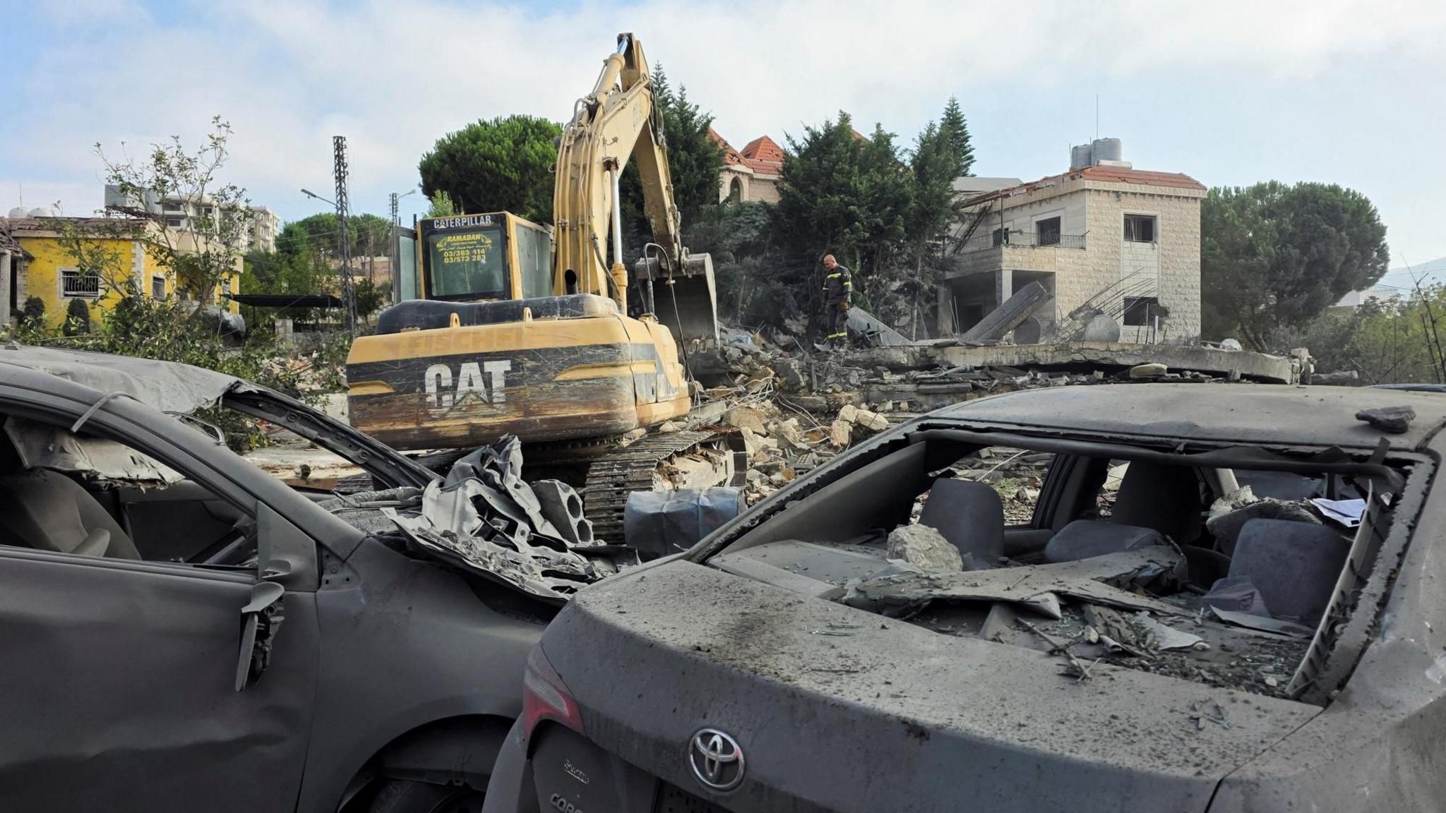 Israeli Strikes Kill 12 in Southern Lebanese Village