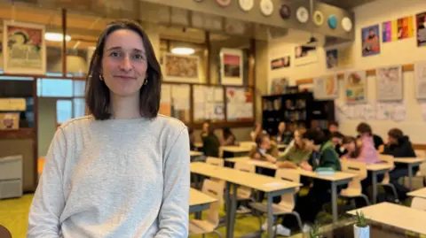 Evaluating the Impact of Smartphone Bans on Dutch School Performance