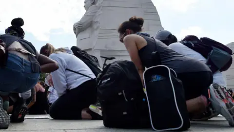 Former FBI Agents Sue Over Dismissals Linked to Protest Actions