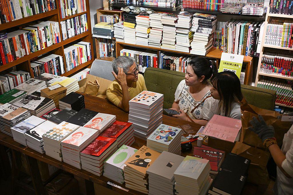 Hong Kong’s Quiet Book Revolt: Independent Shops Shut, Readers Seek Freedom