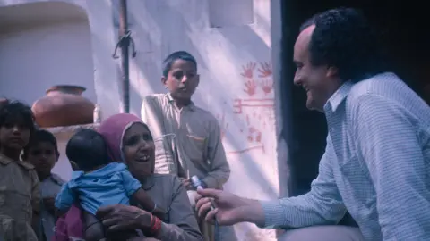 Tributes Emerge for Sir Mark Tully: A Legendary Voice of Indian Journalism