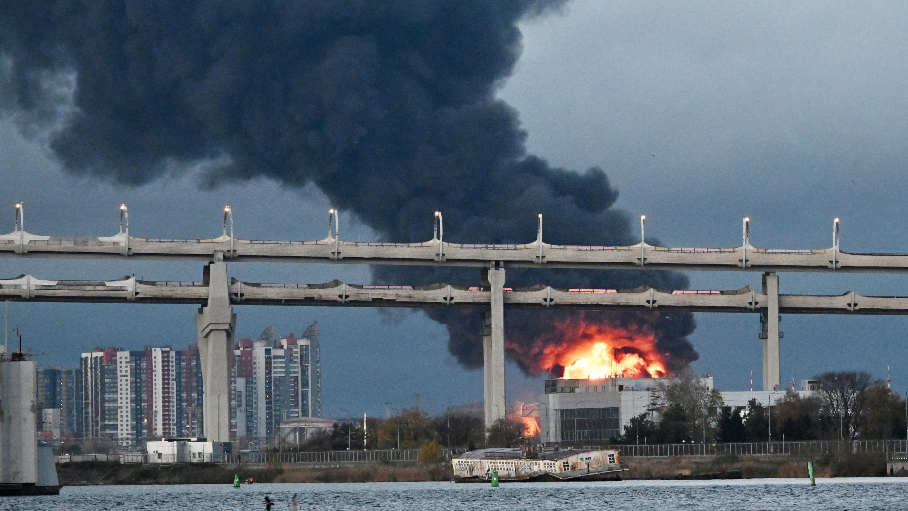 Oil terminal fire in St Petersburg