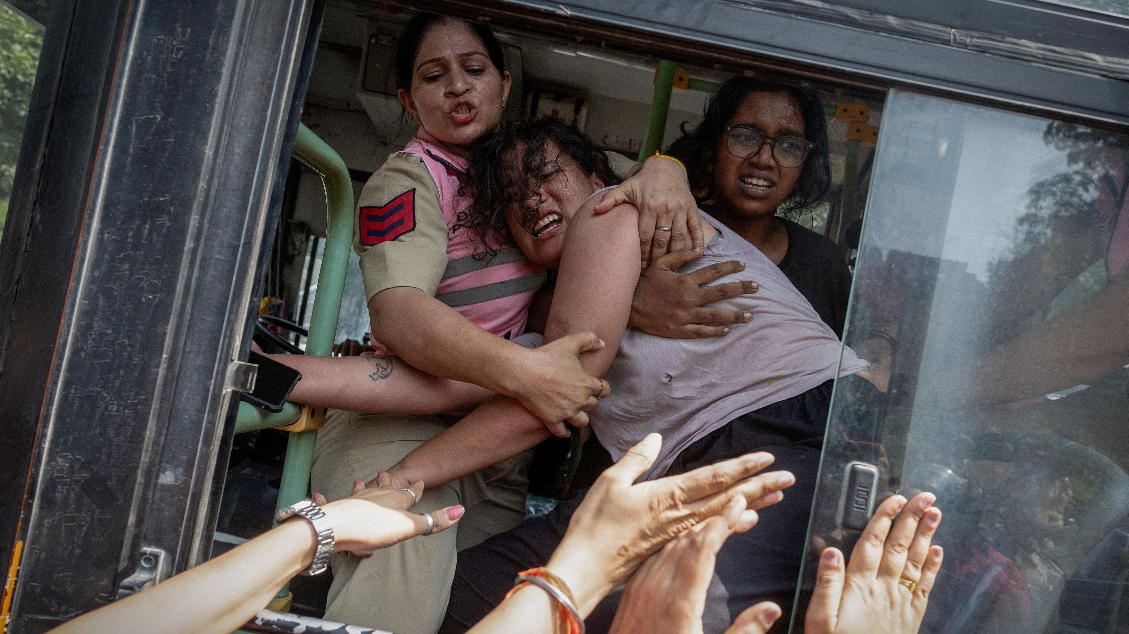 Delhi on Edge as “Cockroach” Protest Leaders Released Amid Night of Detentions