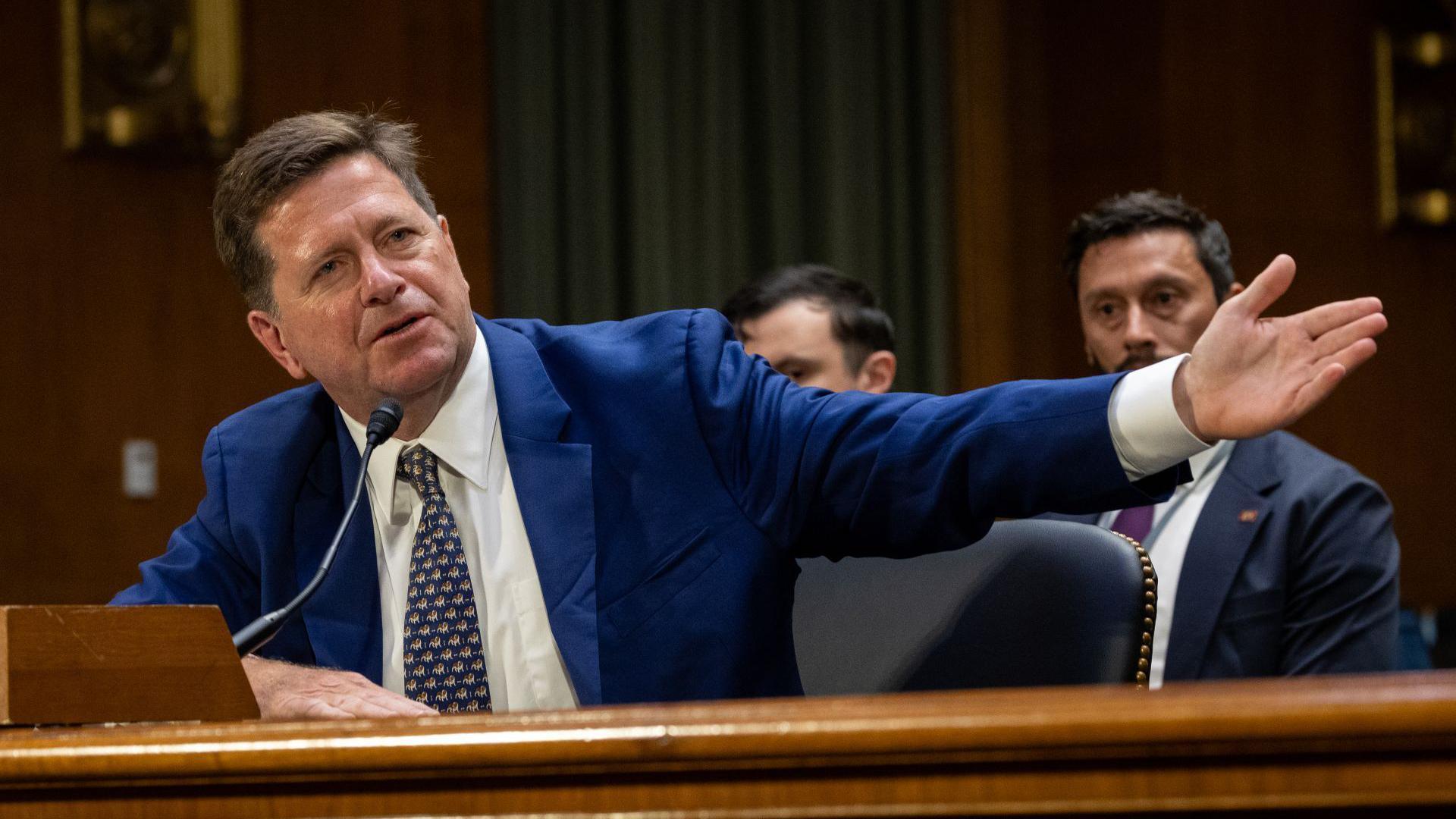 Trump’s New Spymaster Jay Clayton Confirmed by Senate